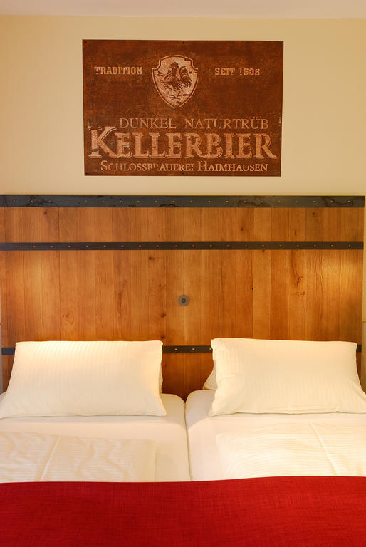 Brauerei Gasthaus Lohhof Im Muenchner Norden, Direkt An Der S1, Naehe Vom Flughafen, Zentrum, A92, Allianz Arena, Ruderregatta Und Schiessanlage G- Hochbrueck Entfernt, Internationale Kueche Unterschleißheim Camera foto